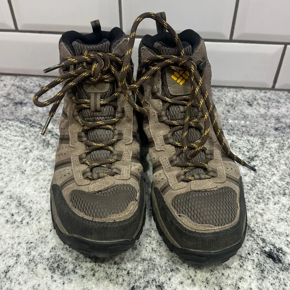 Columbia Redmond Mid‎ Waterproof Hiking Boots Mens 8 Cordovan YM5144-231